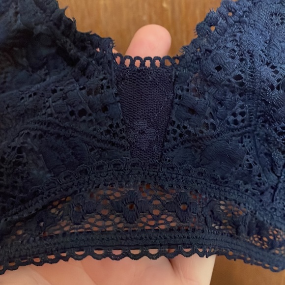NWOT Aerie Picnic Lace Triangle Bralette - Picture 4 of 6